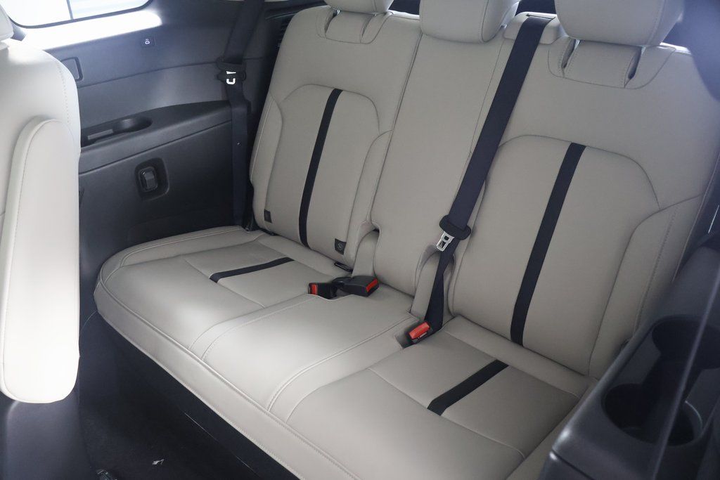 2025 Mazda CX-90 Preferred 7
