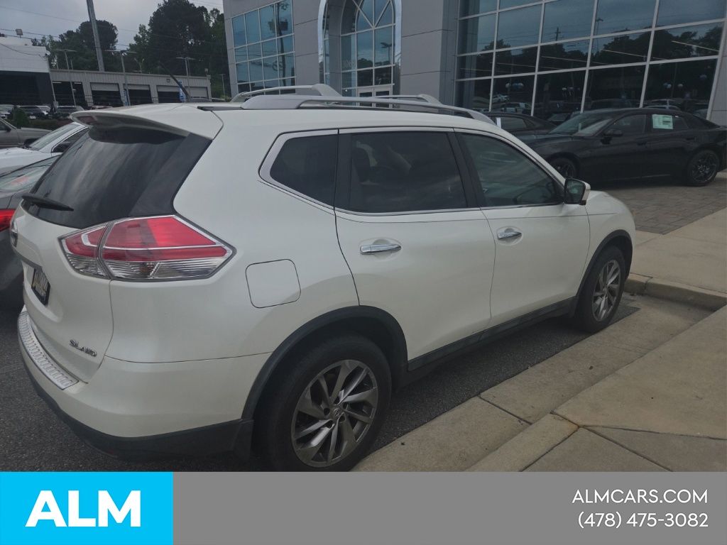 Used 2015 White Nissan SL image 4