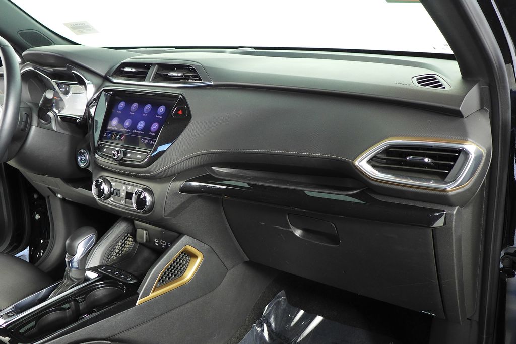 Thumbnail: 2023 Chevrolet TrailBlazer - 14