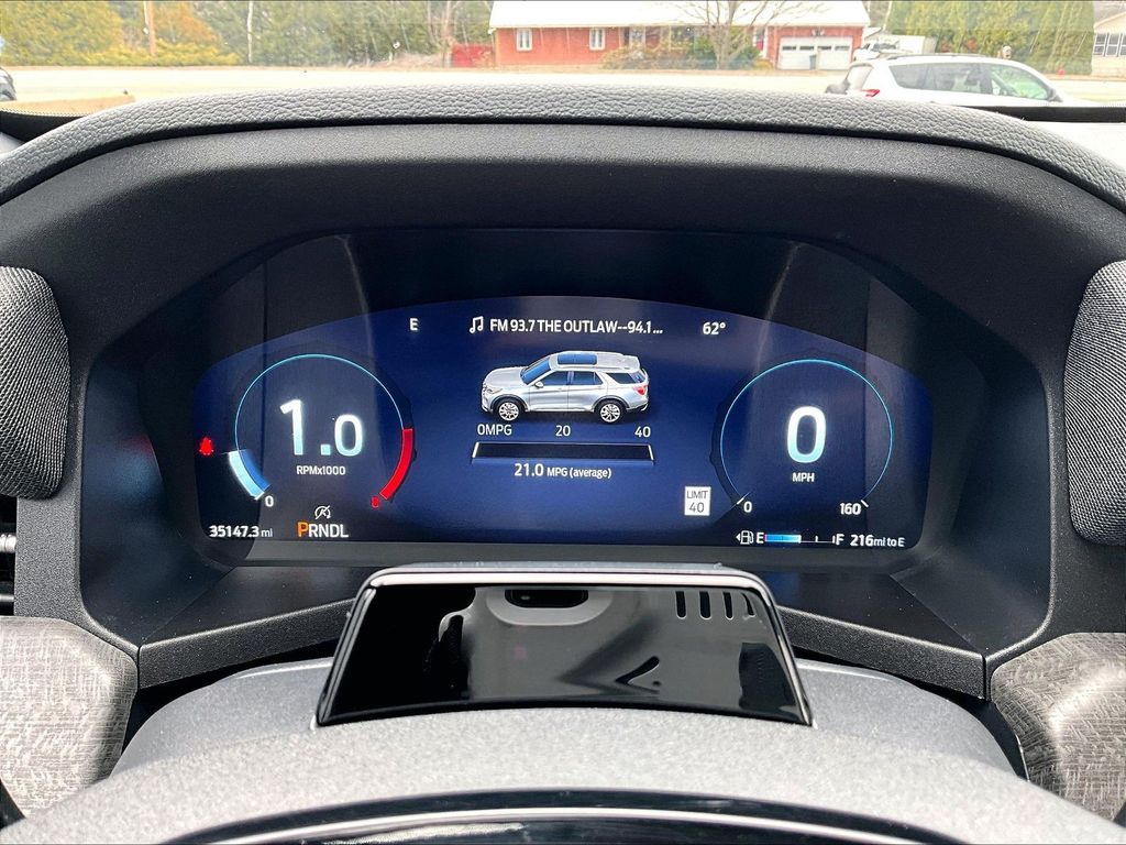 2025 Ford Explorer — photo 26