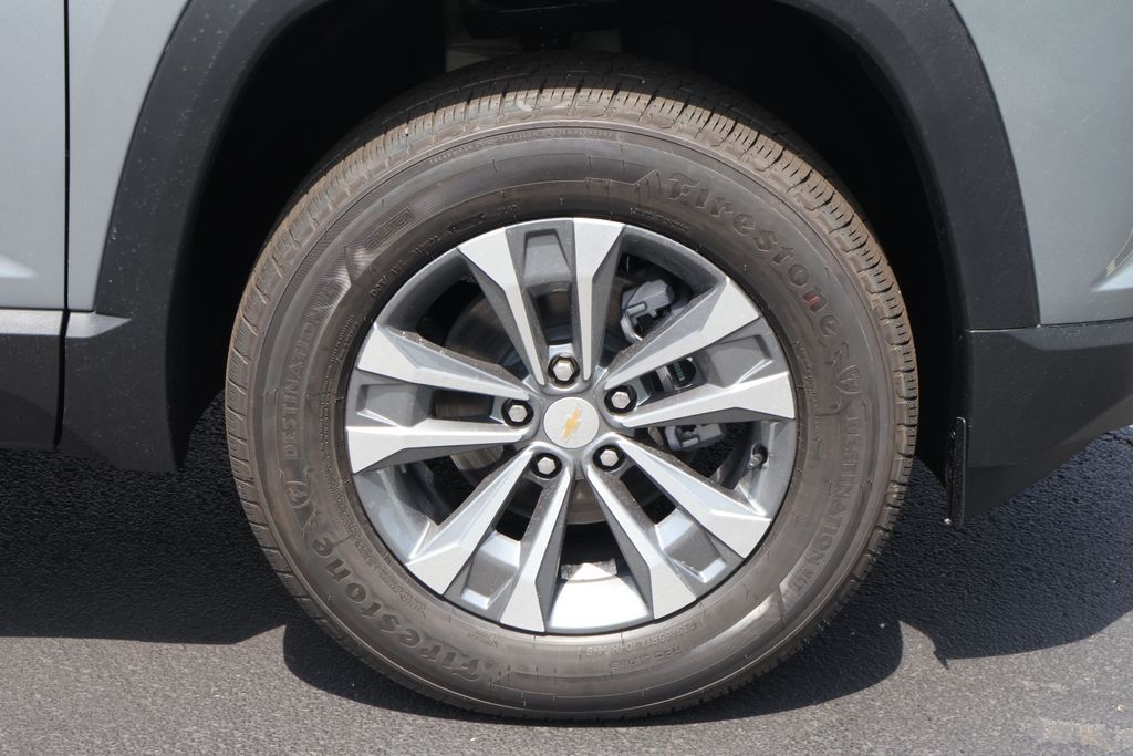 Thumbnail: 2026 Chevrolet Equinox - 11
