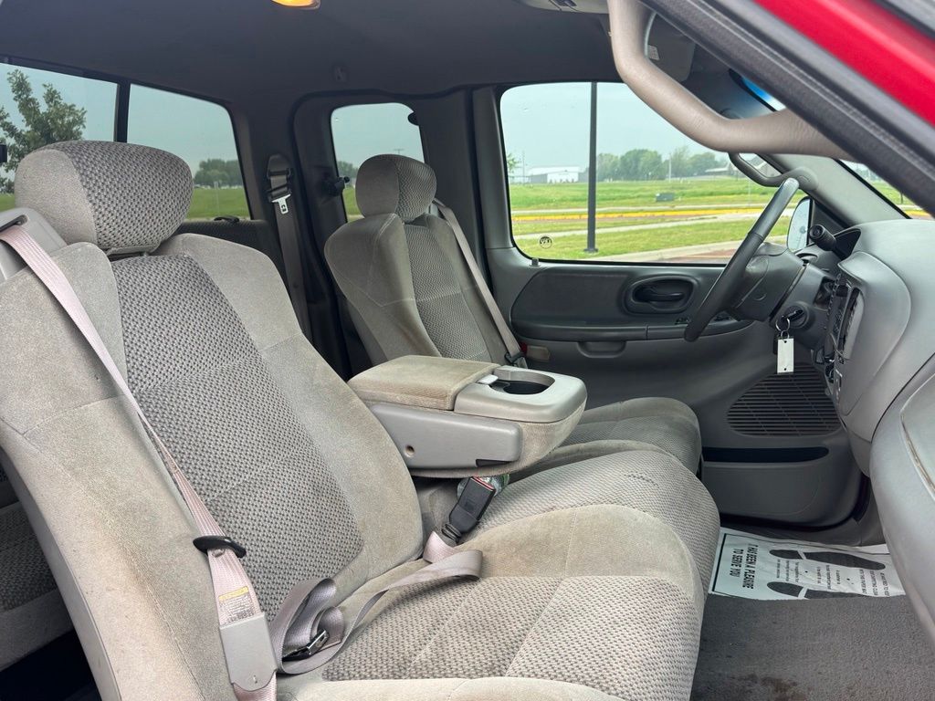 2002 Ford F-150 XLT