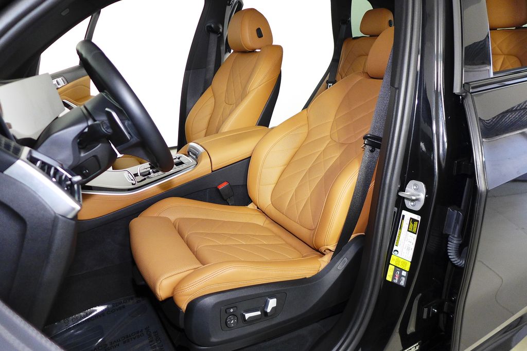 Thumbnail: 2024 BMW X5 - 21