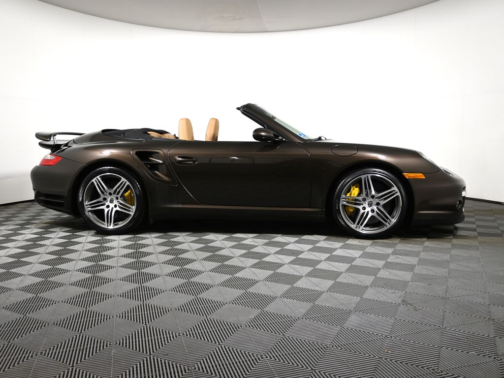 Thumbnail: 2008 Porsche 911 - 16