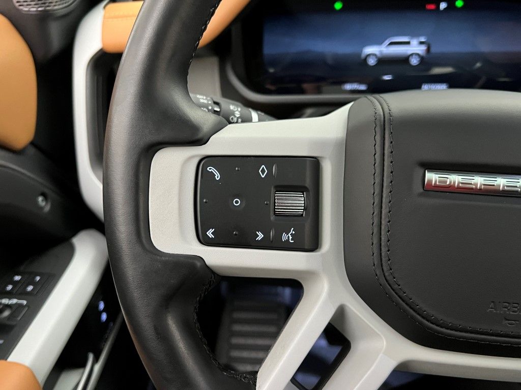 Thumbnail: 2024 Land Rover Defender - 32