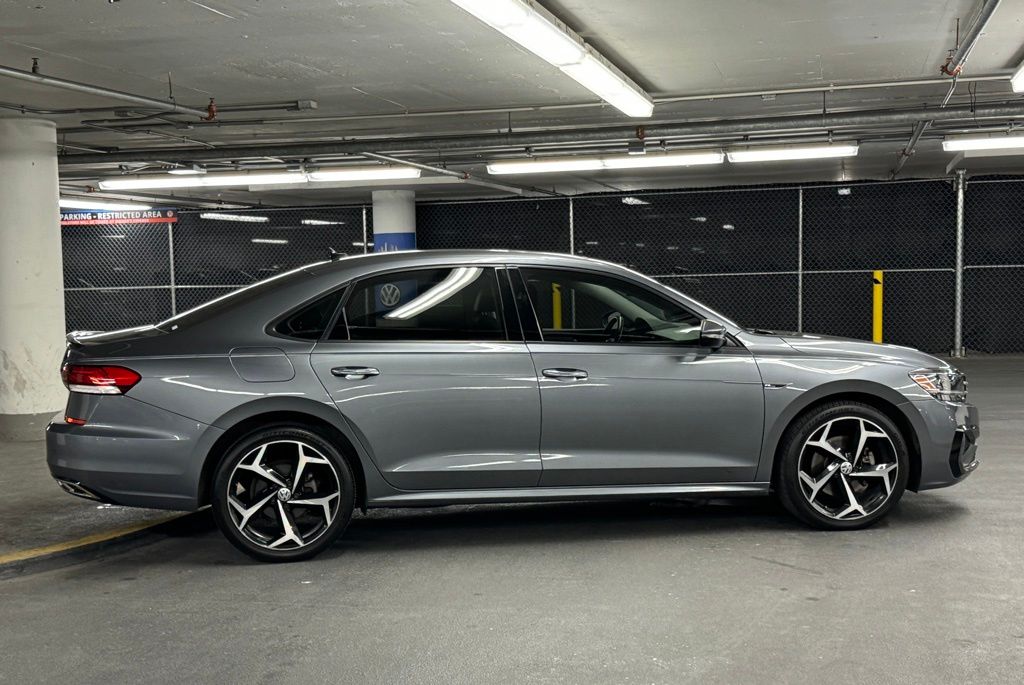 2020 Volkswagen Passat 2.0T R-Line 35