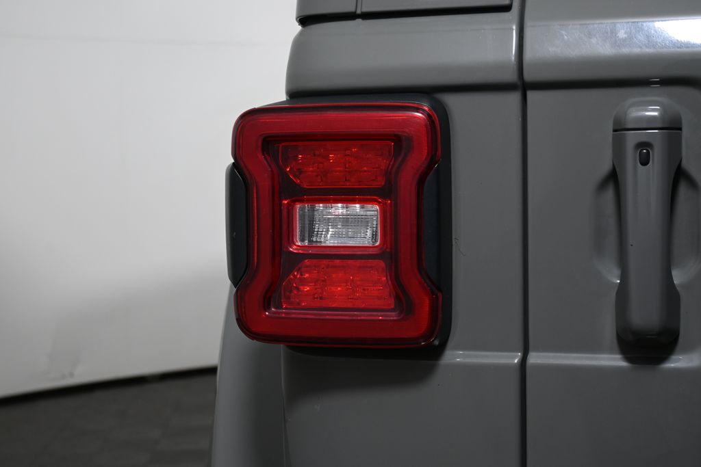 Thumbnail: 2022 Jeep Wrangler - 12