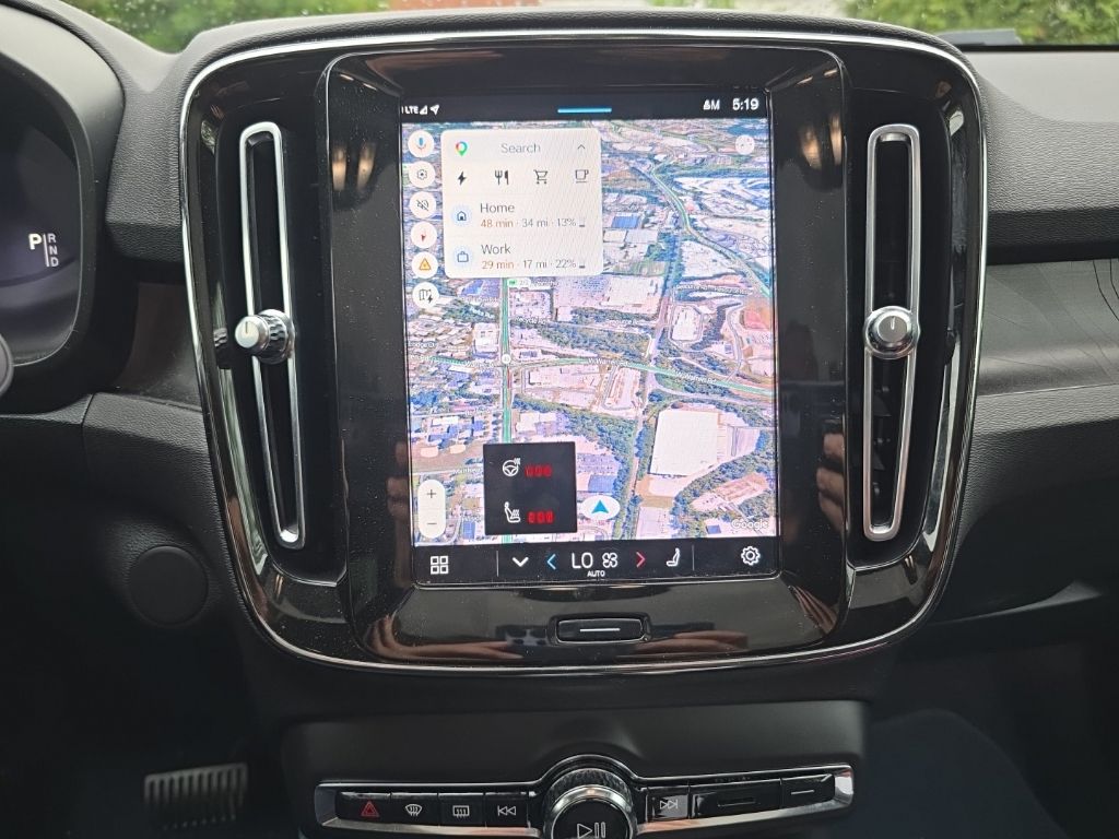 Used 2023 Blue Volvo Ultimate image 5
