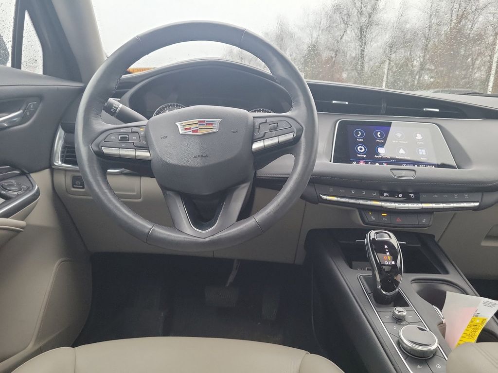 2022 Cadillac XT4 Luxury 9