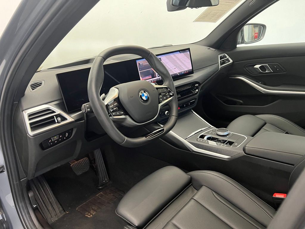 Thumbnail: 2025 BMW 3 Series - 22
