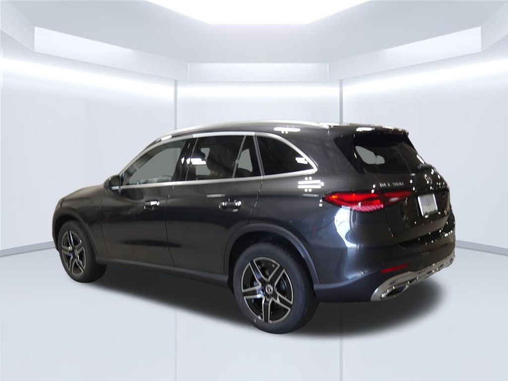 Thumbnail: 2026 Mercedes-Benz GLC - 3