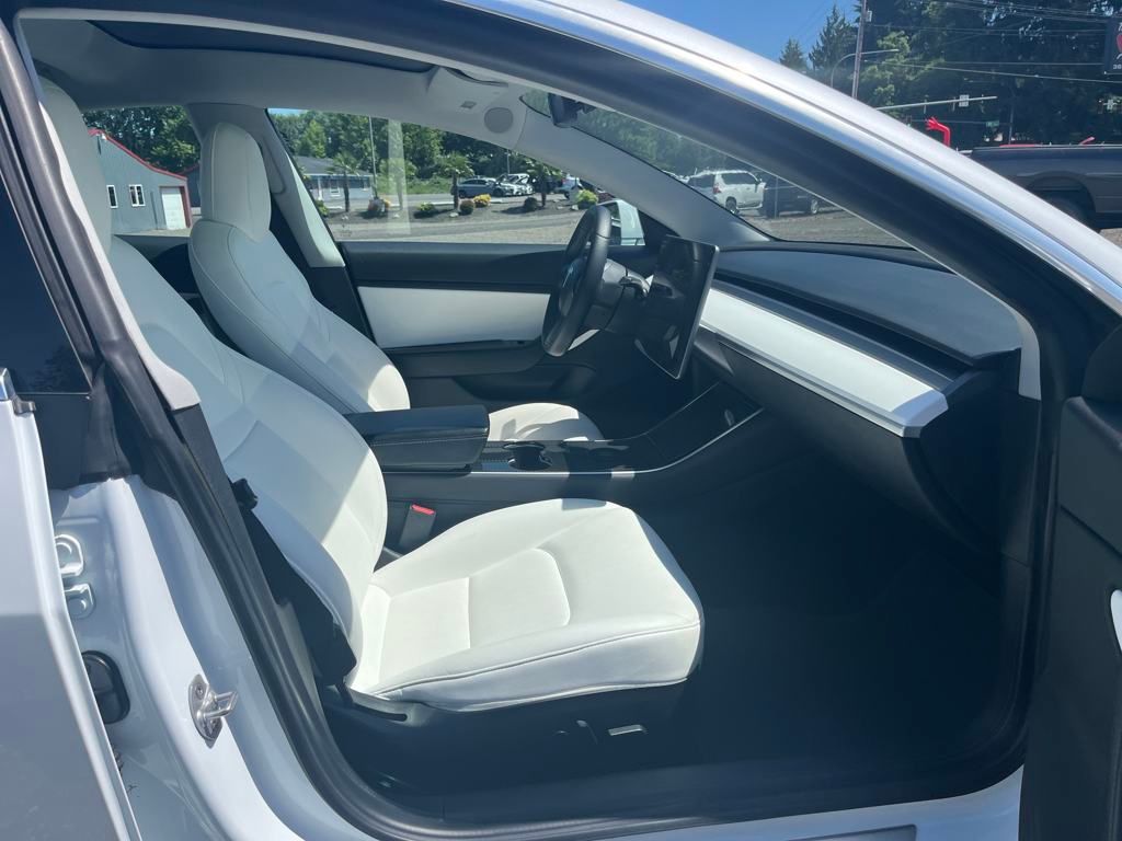 2020 Pearl White Tesla Model 3 Standard Range Plus RWD Sedan