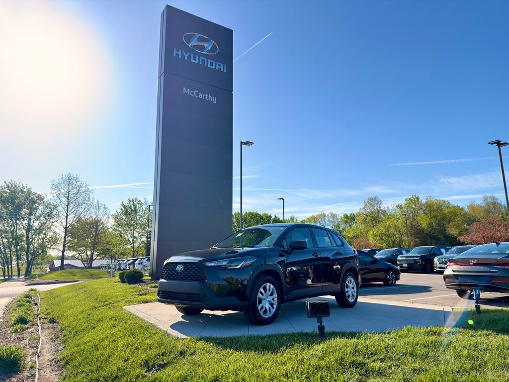 Jet Black 2022 Toyota Corolla Cross L AWD SUV / Crossover All-Wheel Drive Continuously Variable Transmission