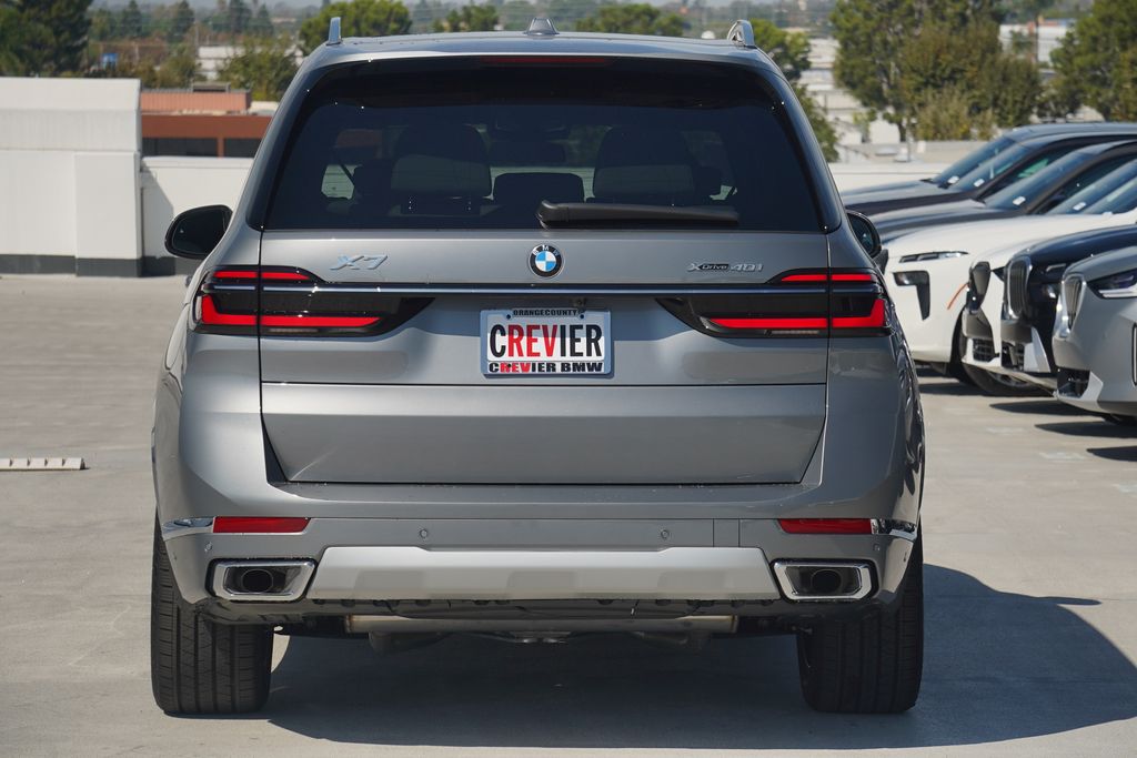 Thumbnail: 2026 BMW X7 - 6