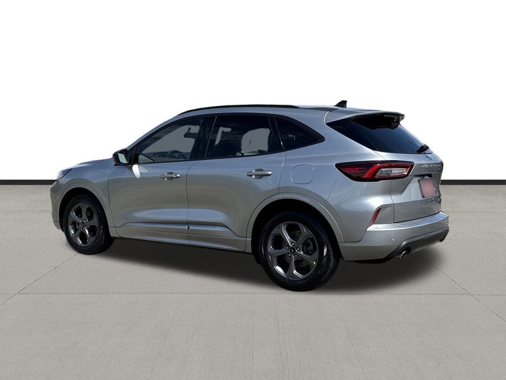2023 Ford Escape ST-Line - 6
