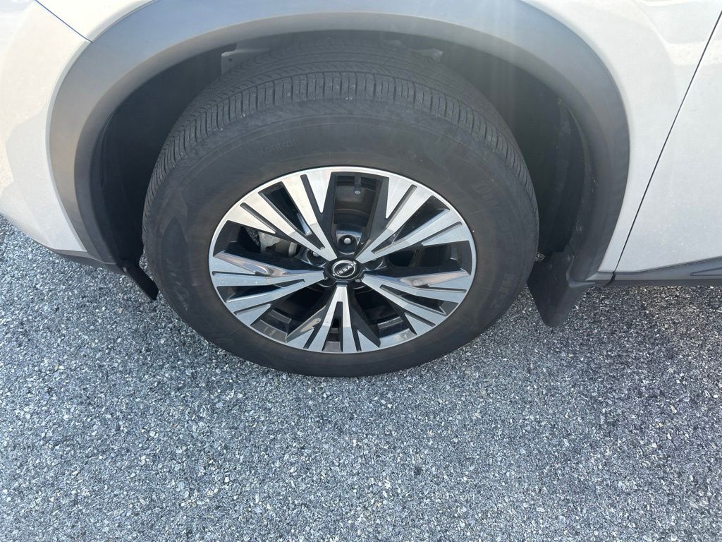 2022 Nissan Rogue — photo 8