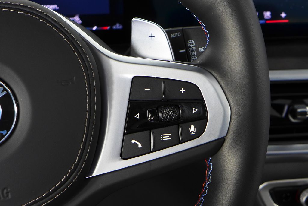 Thumbnail: 2025 BMW X7 - 24