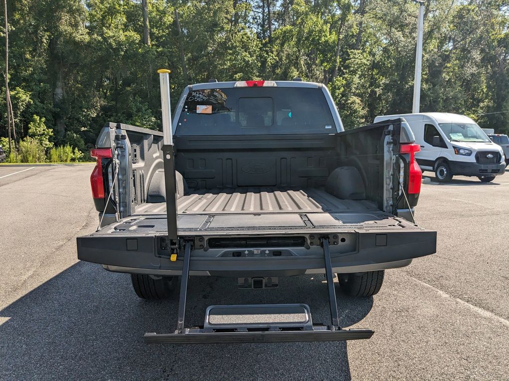2025 Ford F-150 Lightning Platinum