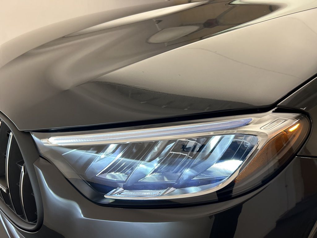 Thumbnail: 2026 Mercedes-Benz GLC - 9