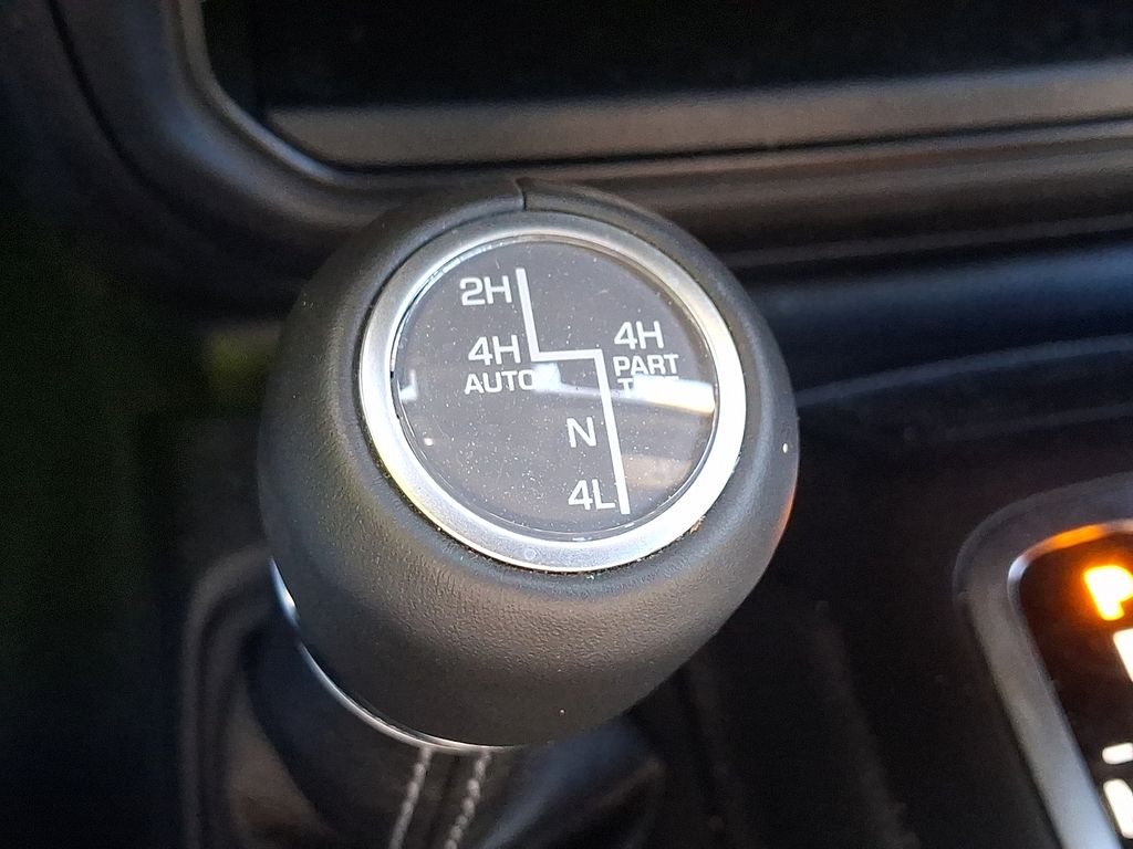 Thumbnail: 2024 Jeep Wrangler - 25
