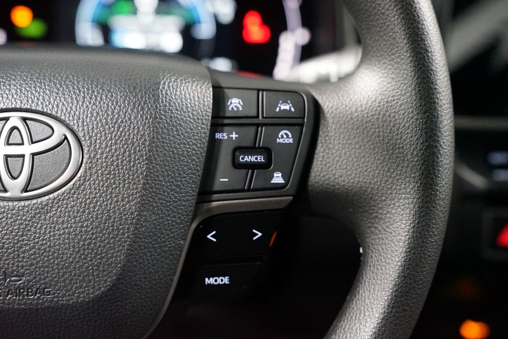 Thumbnail: 2025 Toyota Camry - 13