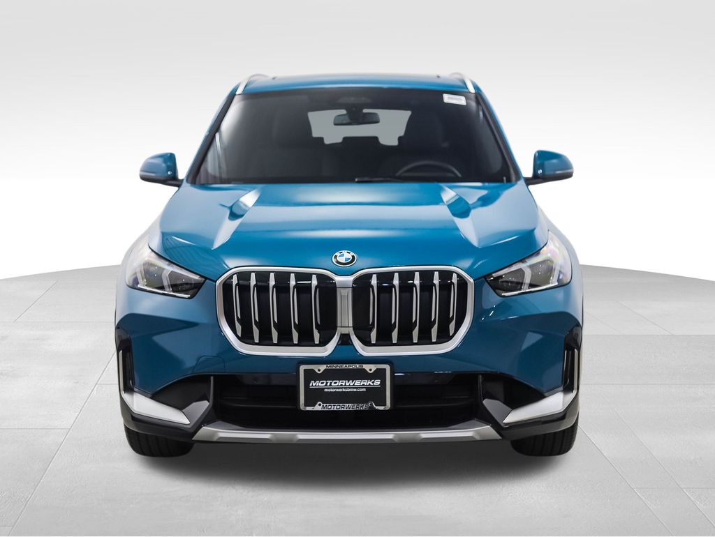 2025 BMW X1 xDrive28i 8