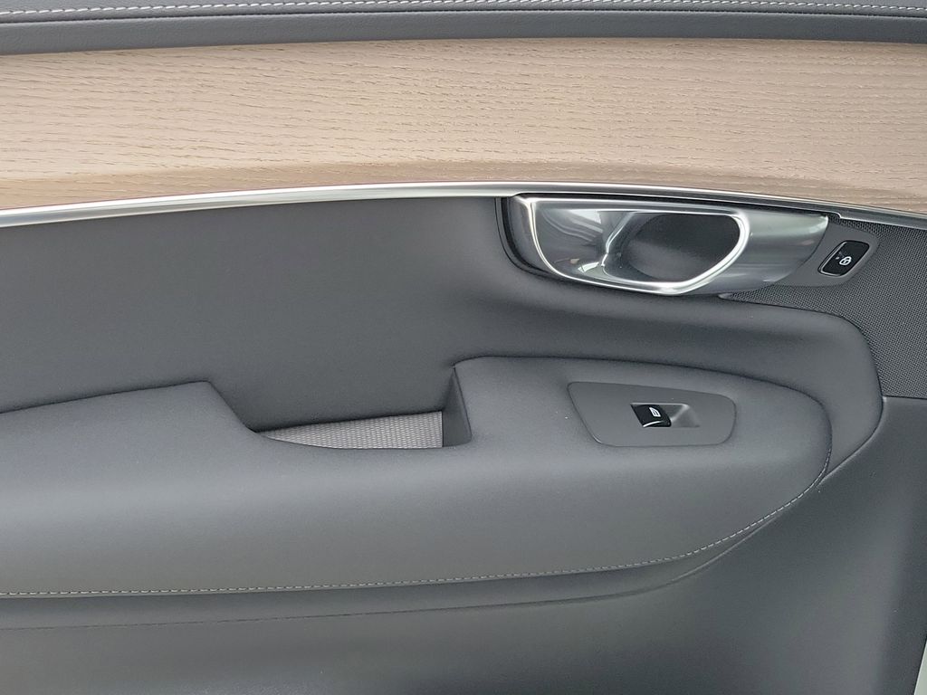 new 2026 Volvo XC90 car, priced at $68,330