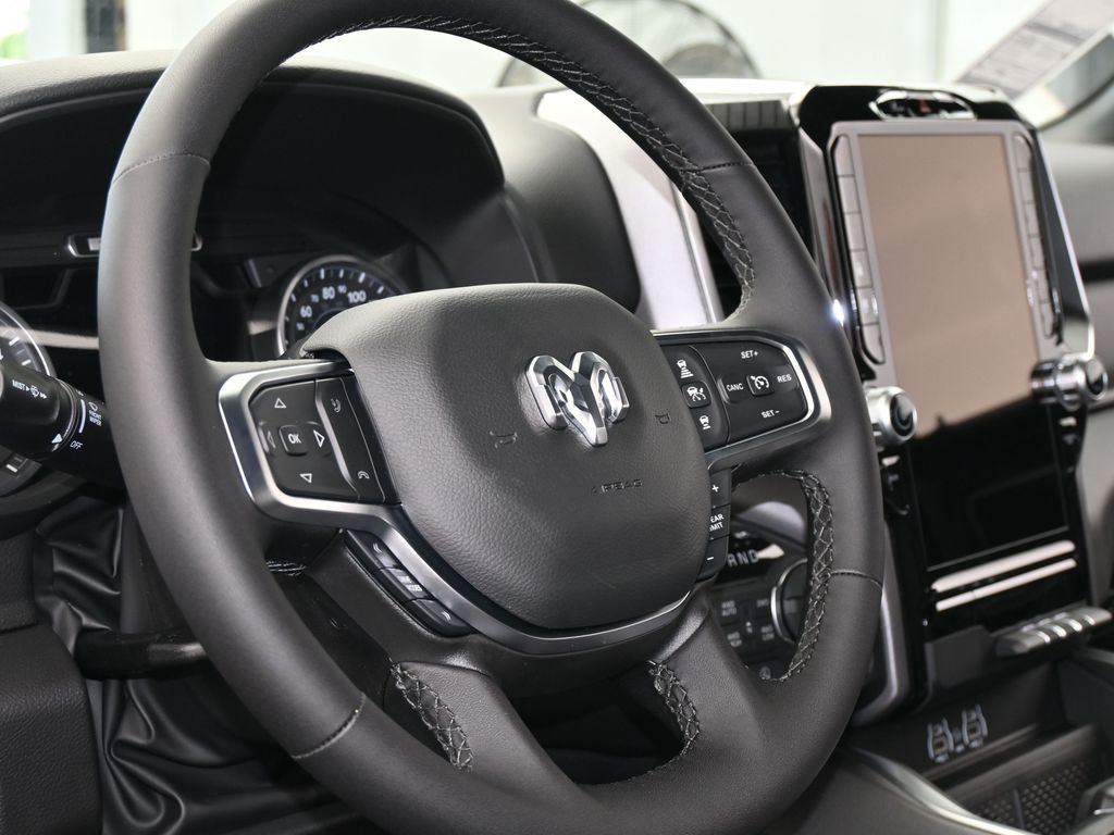 New 2026 Diamond Black Crystal Pearlcoat Ram Big Horn/Lone Star image 13