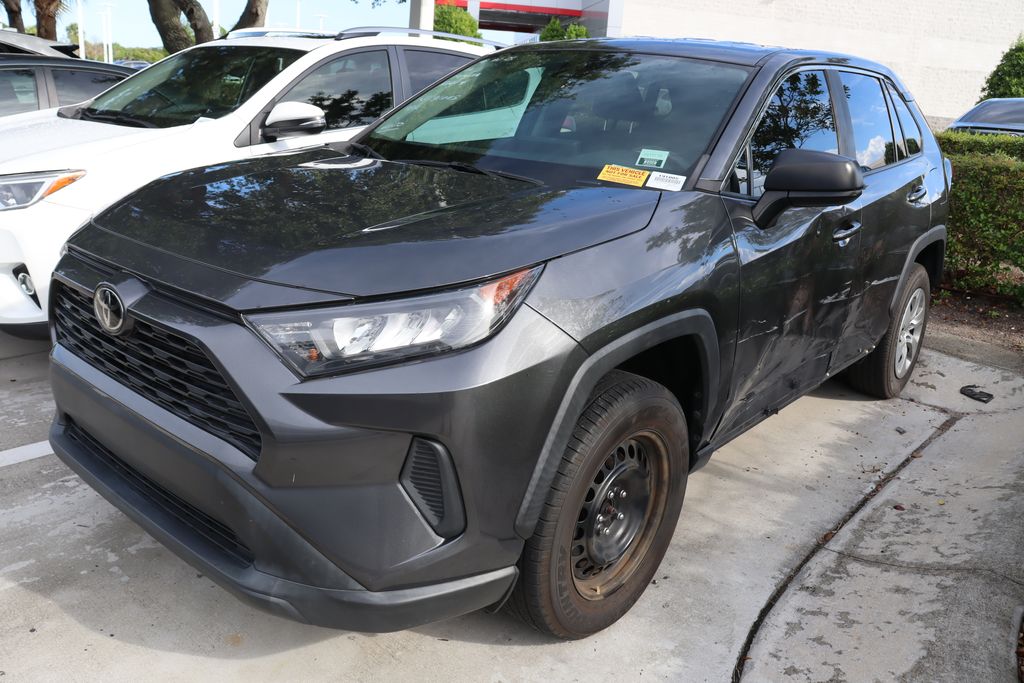 2022 Toyota RAV4 LE 2