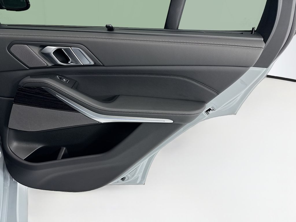 Thumbnail: 2026 BMW X5 - 26