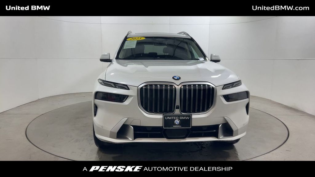 Thumbnail: 2025 BMW X7 - 3