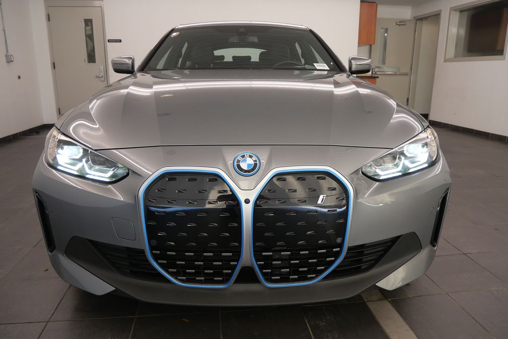 2024 BMW i4 eDrive40 9