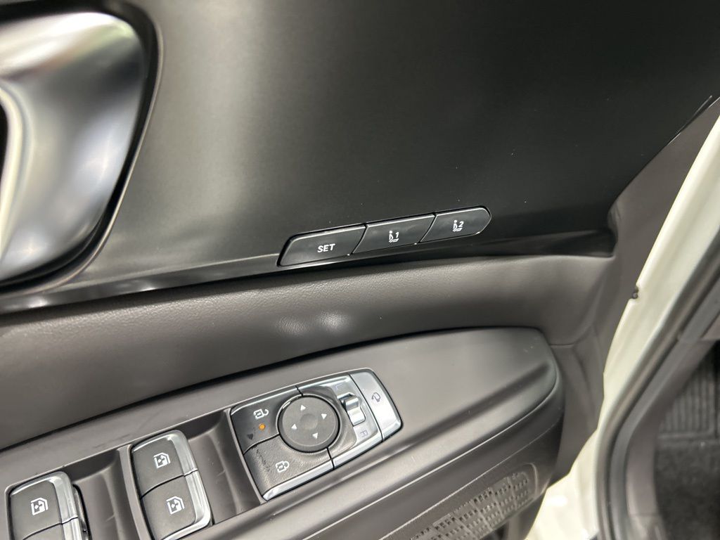 new 2026 Kia Carnival Hybrid car, priced at $52,865