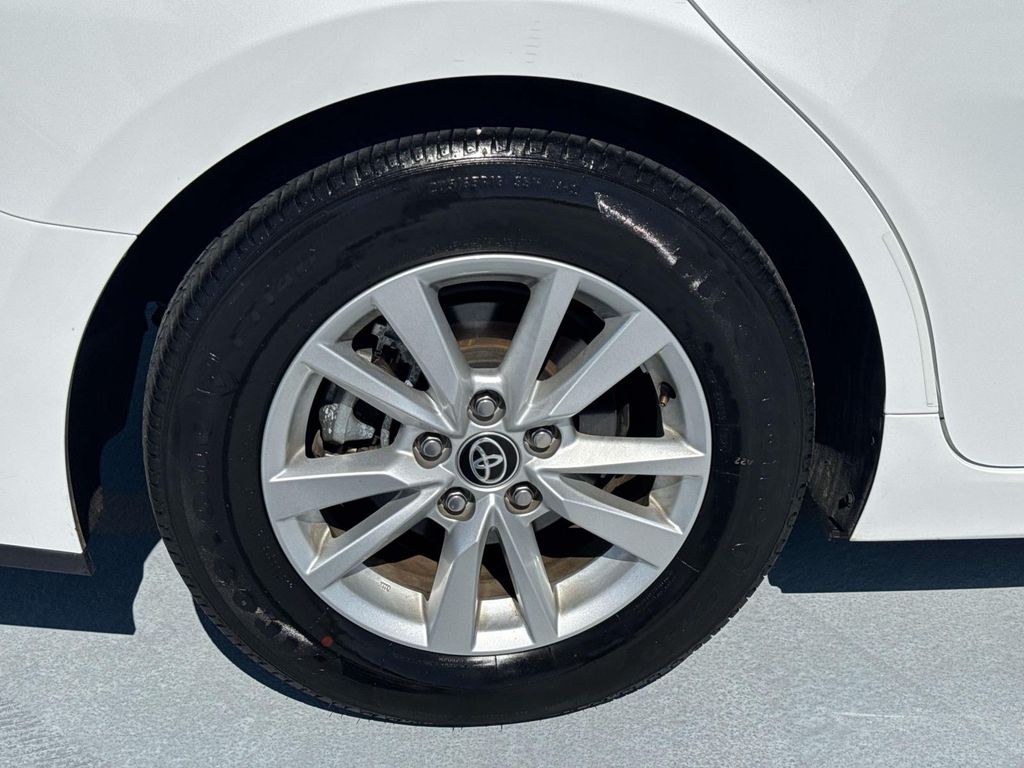 2025 Toyota Camry LE - 4