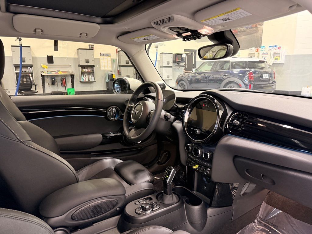 Thumbnail: 2024 MINI Cooper - 23