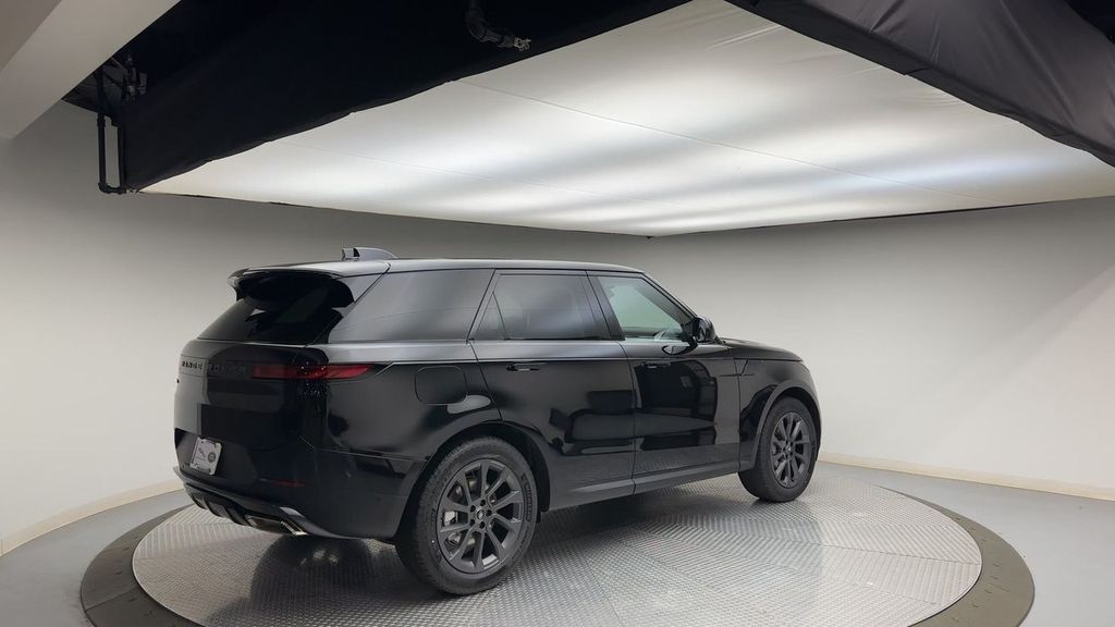 Thumbnail: 2024 Land Rover Range Rover Sport - 8
