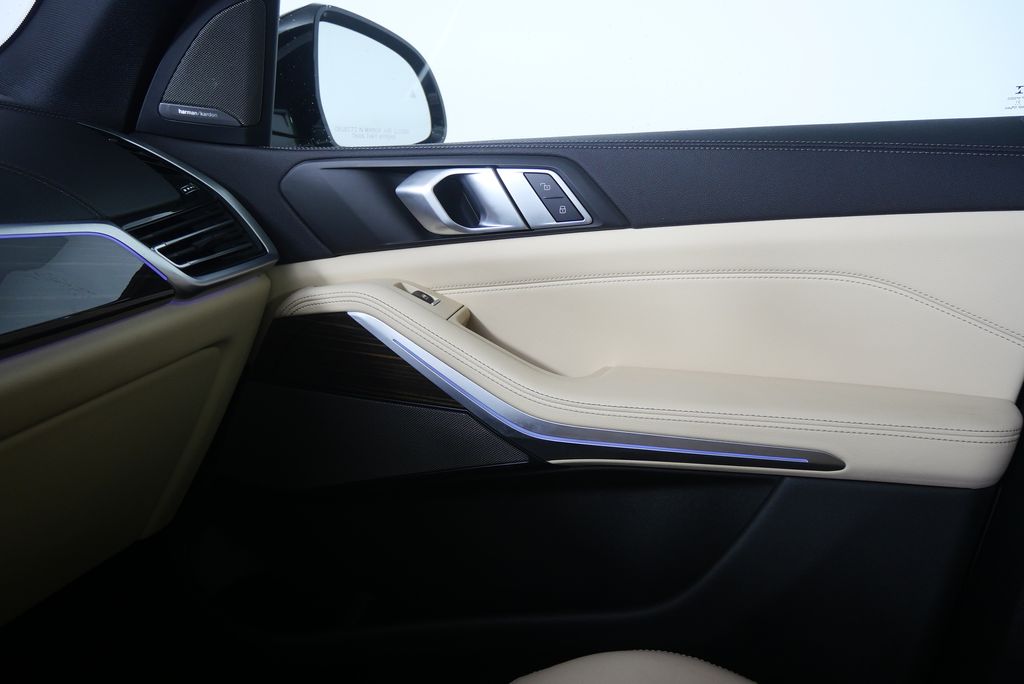 Thumbnail: 2021 BMW X5 - 27