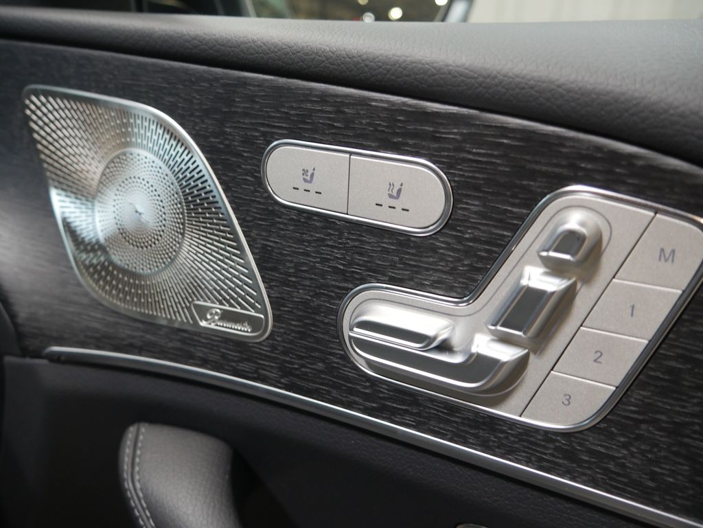 Thumbnail: 2026 Mercedes-Benz GLS - 29