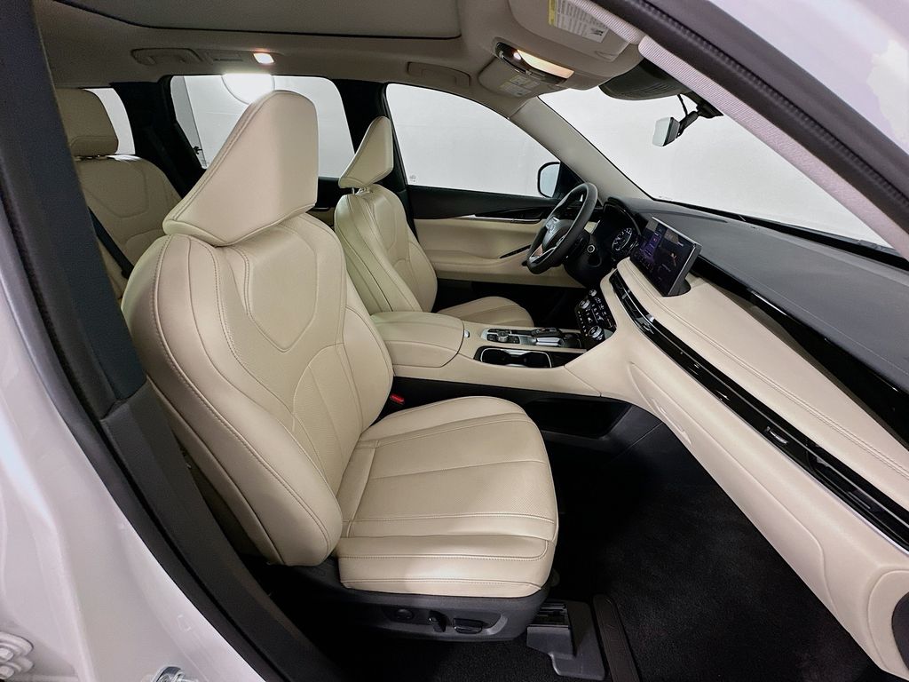 Thumbnail: 2024 INFINITI QX60 - 28