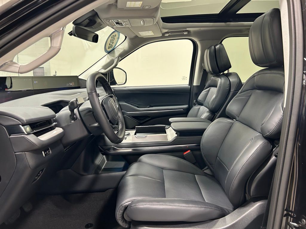 new 2026 Lincoln Navigator L car, priced at $108,402