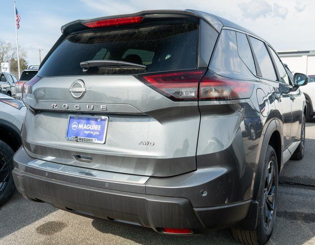 2026 Nissan Rogue SV - 4