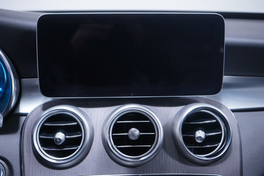Thumbnail: 2020 Mercedes-Benz C-Class - 12