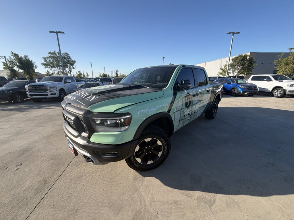 Crystal Metallic 2024 RAM 1500 Pickup Truck Four-Wheel Drive 8-Speed Automatic