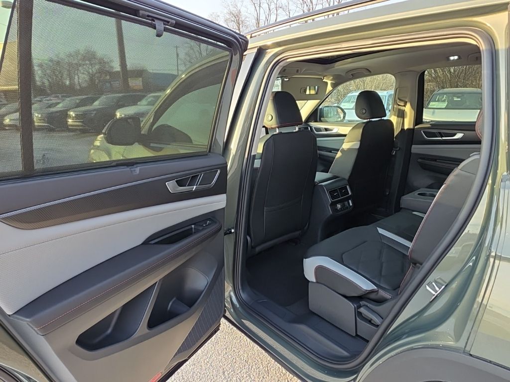 2026 Volkswagen Atlas 2.0T Peak Edition Green at Sutliff Volkswagen
