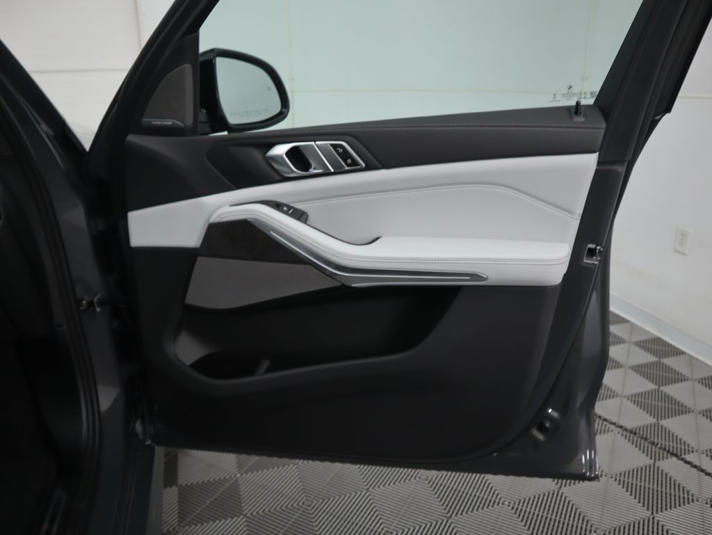 Thumbnail: 2026 BMW X5 - 26