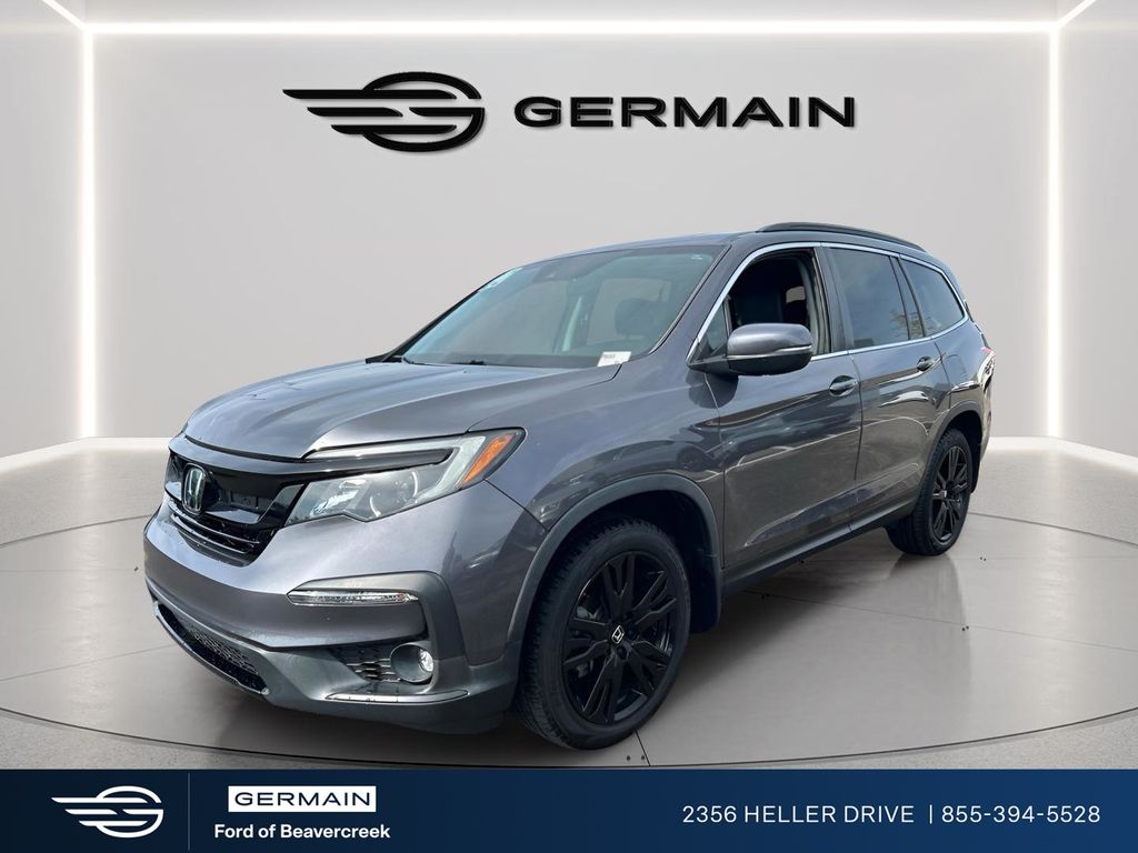 View vehicle photo 2