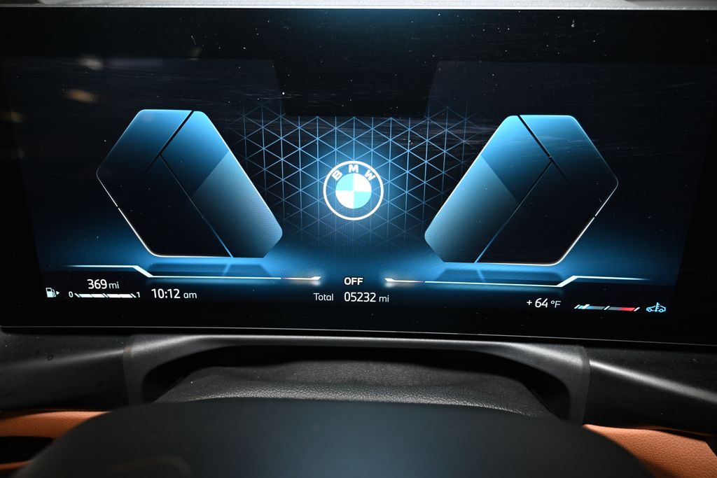 Thumbnail: 2025 BMW 3 Series - 26