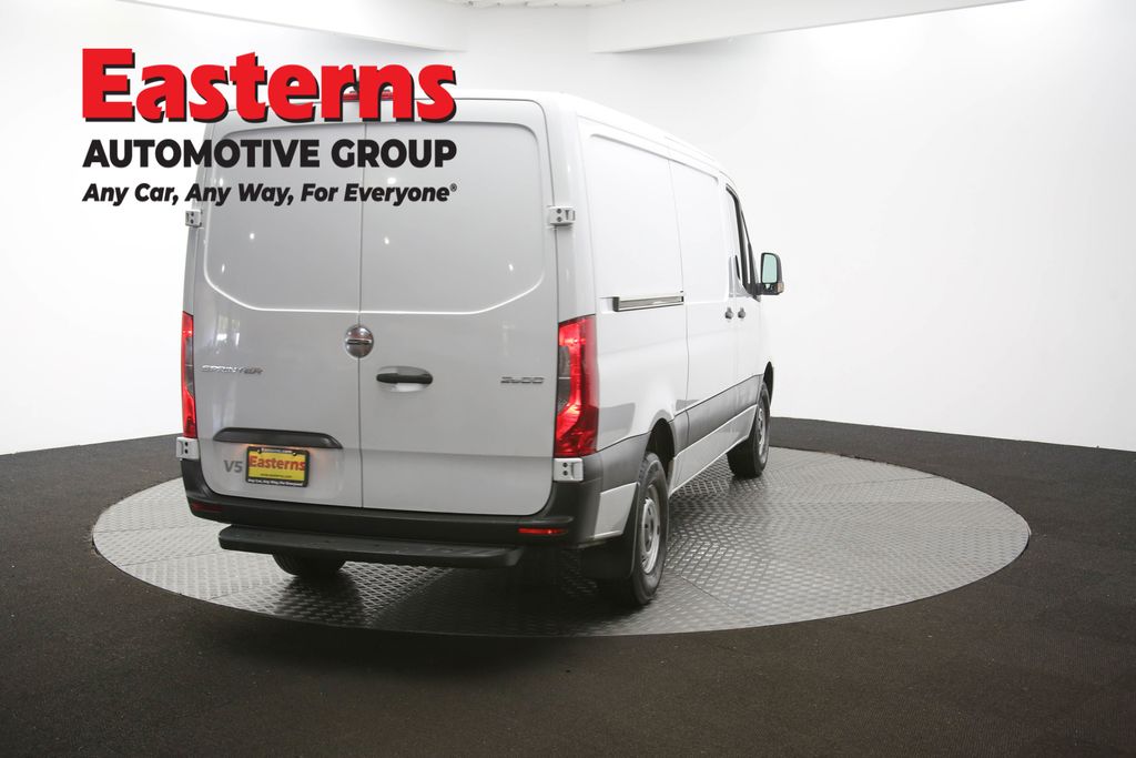 Used 2019 White Freightliner Base image 34