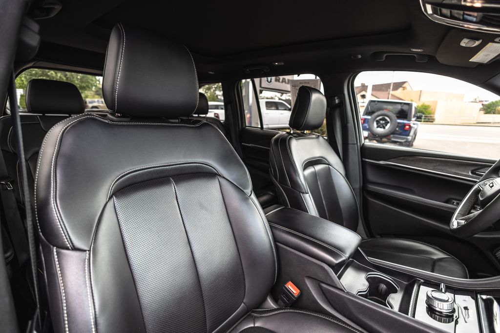 2024 Jeep Grand Cherokee Limited thumbnail 29