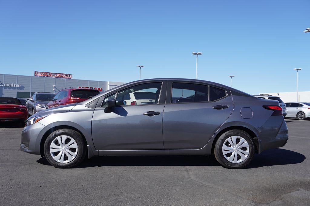 2024 Nissan Versa 1.6 S 2